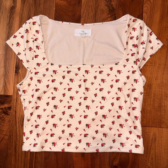 live in the moment Tops - Floral Patterned Cream Crop Top